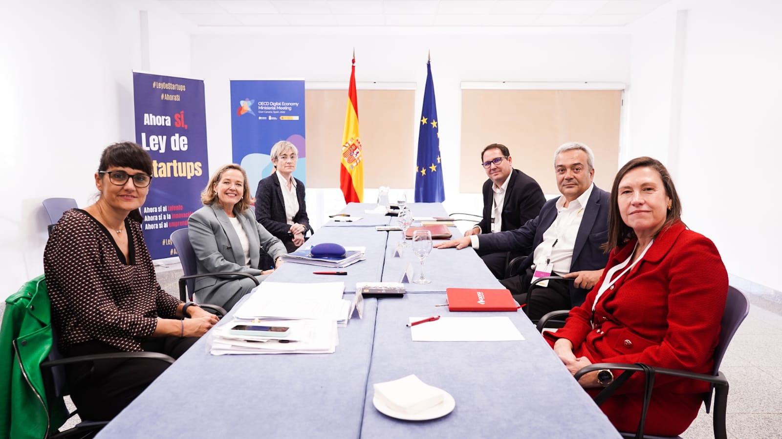 Adigital, AMETIC y DigitalES ofrecen su ayuda al Gobierno para impulsar la transformación digital en España